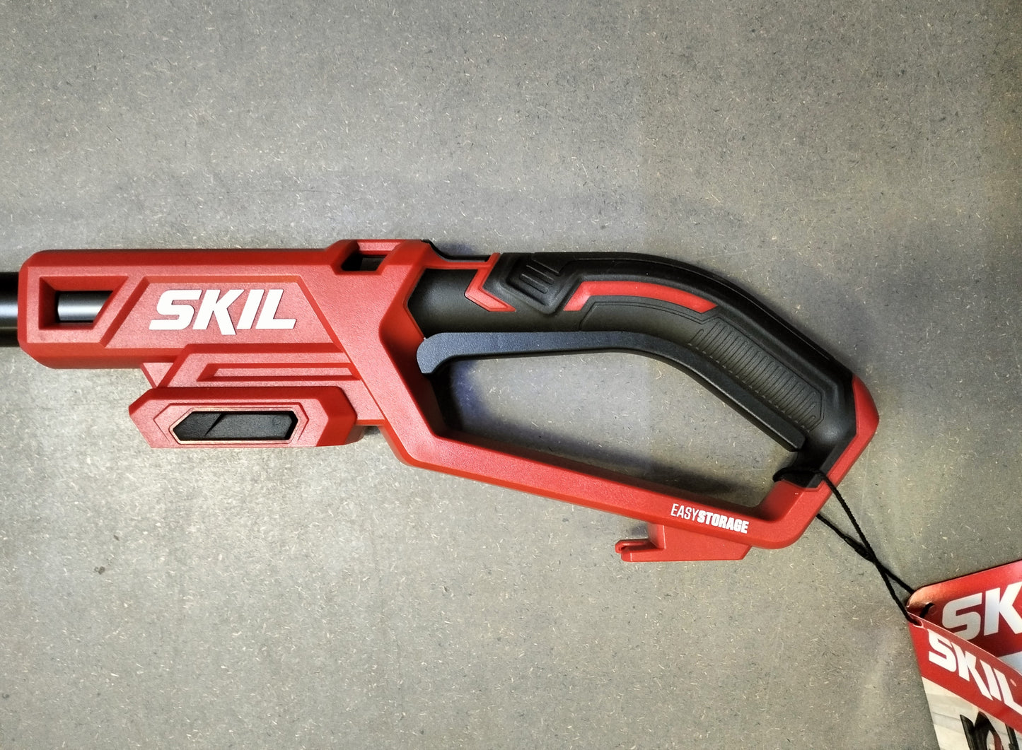 POTATORE ESTENSIBILE A BATTERIA SKIL 0650 CA