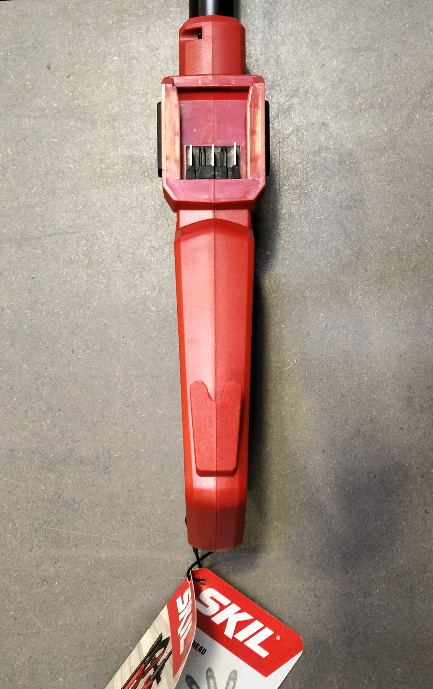 POTATORE ESTENSIBILE A BATTERIA SKIL 0650 CA