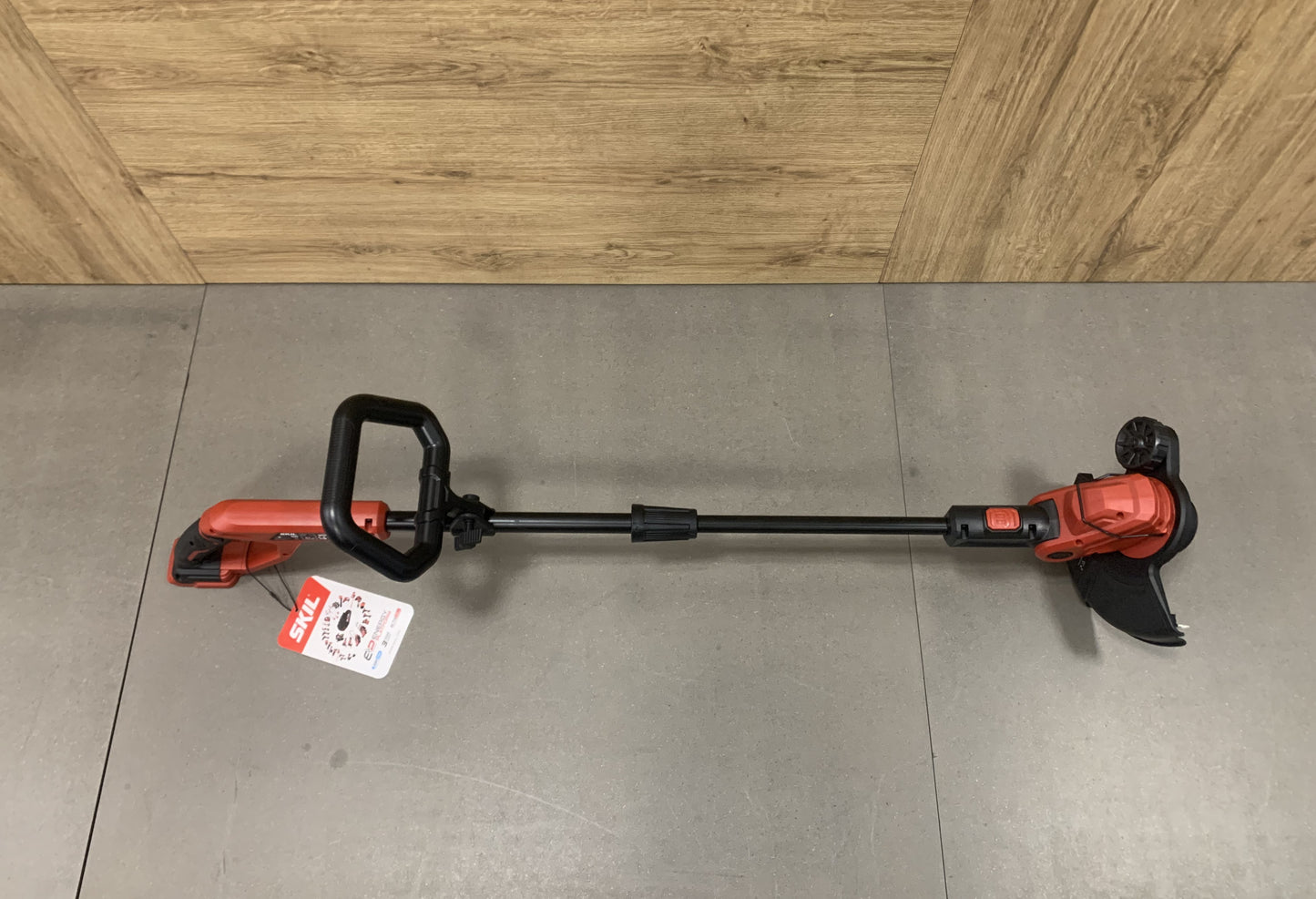TAGLIABORDI con ASTA TELSCOPICA SKLL 20 V