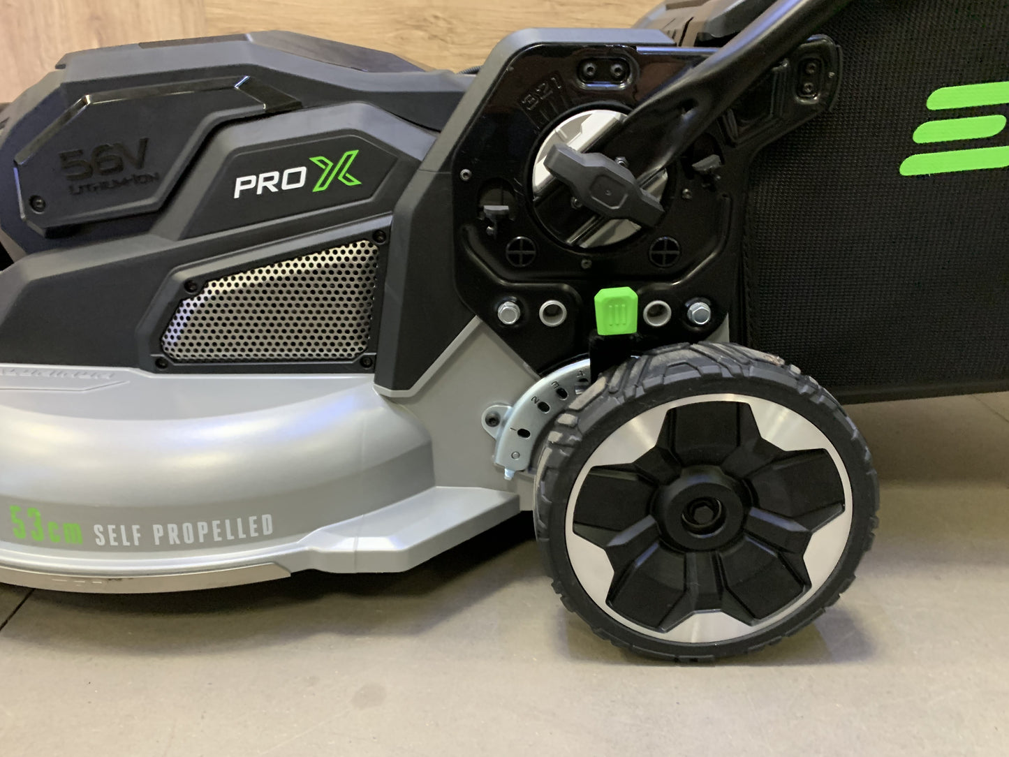 TAGLIAERBA PROFESSIONALE EGO LMX5300SP