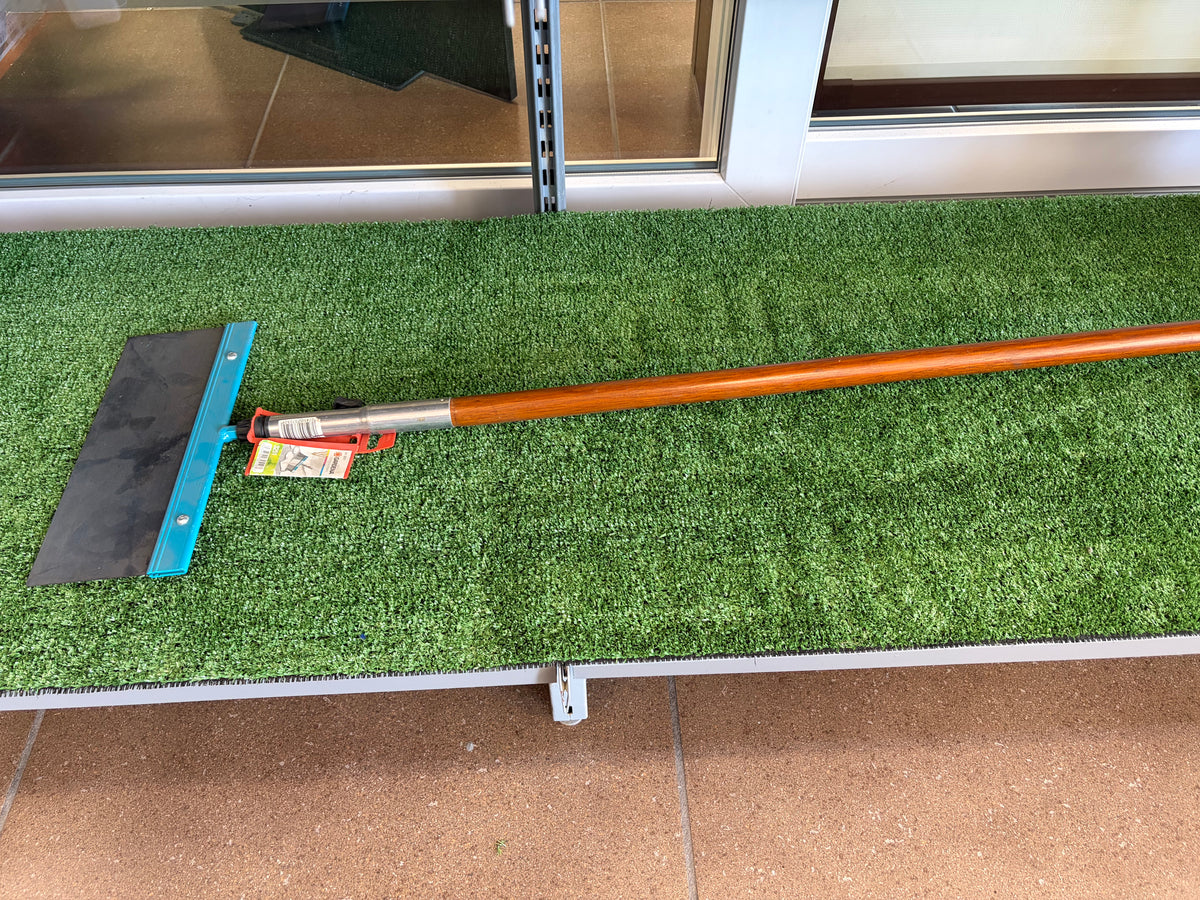 Gardena Rompighiaccio con asta in legno combisystem